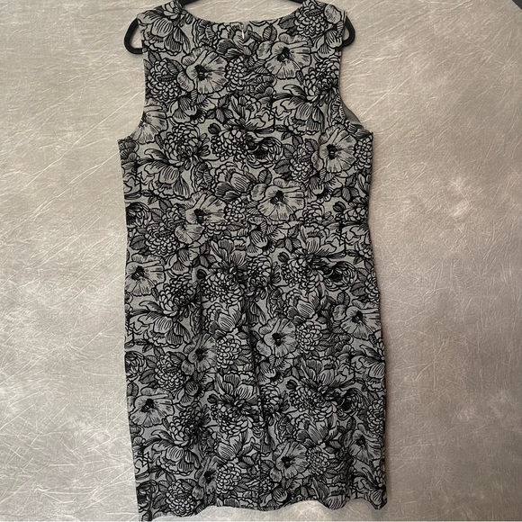 Lands End Ponte Shift Dress - Picture 2 of 6